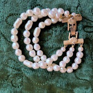 Vintage Richelieu Gold Faux Pearls 3 Strand Gold Clam Shell Clasp.